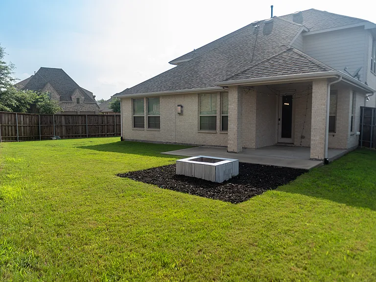 1000 Hoxton Ln — Photo 45