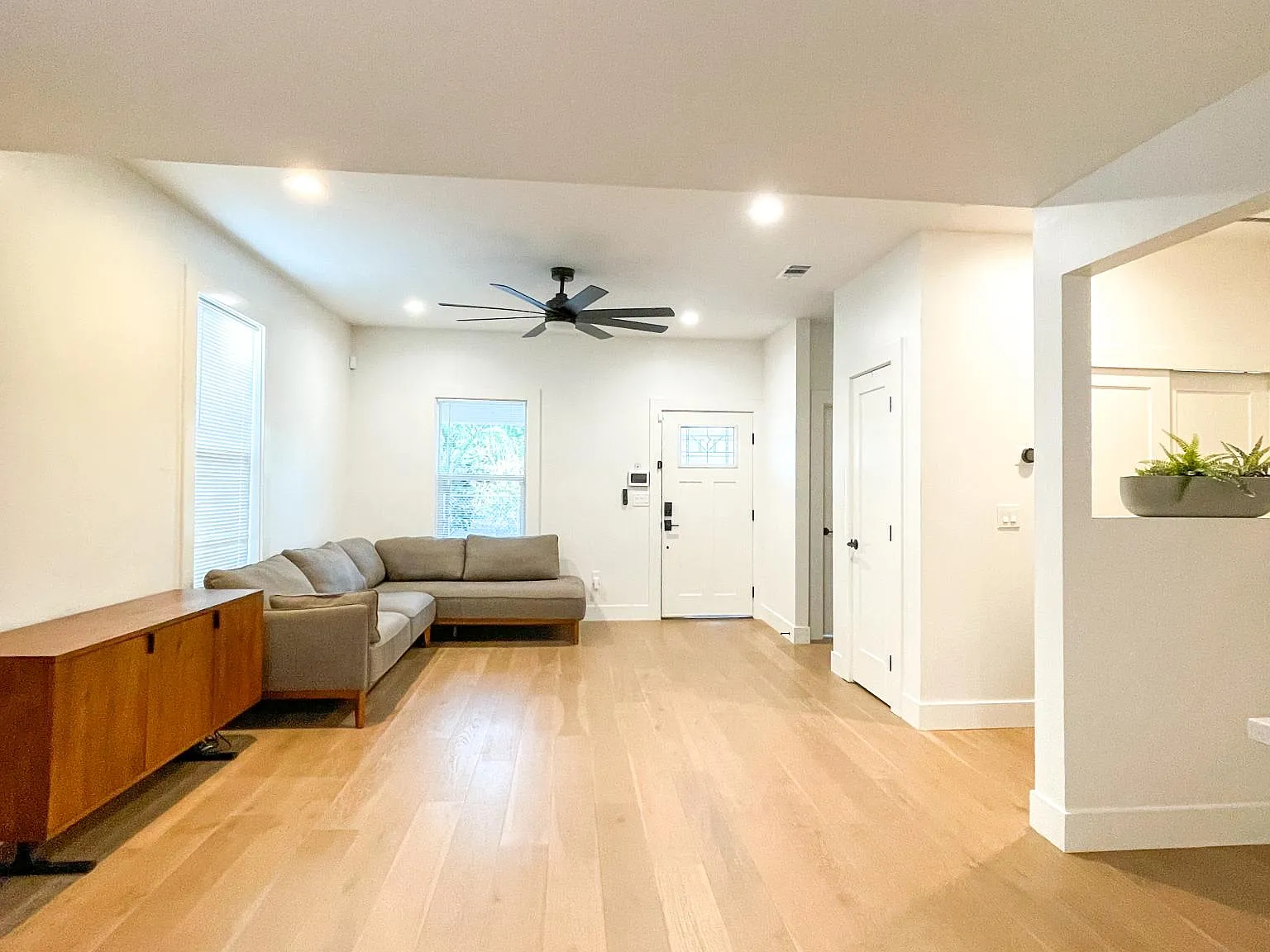 3930 4th Ave — Photo 3