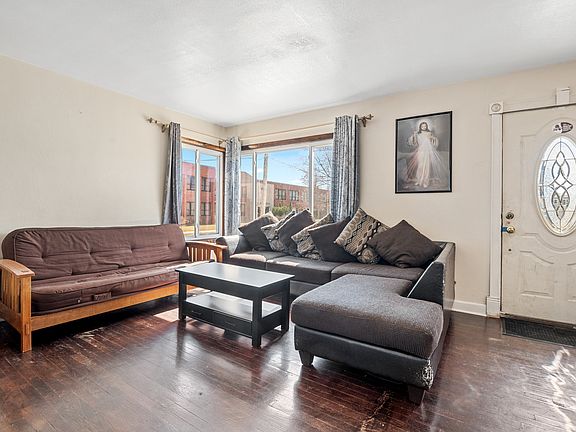 4th image of 7300 W 56th Pl