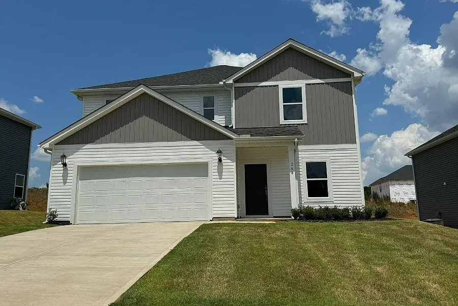 268 Lavinia Cir