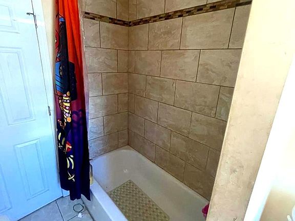 5th image of 342 Stevens St