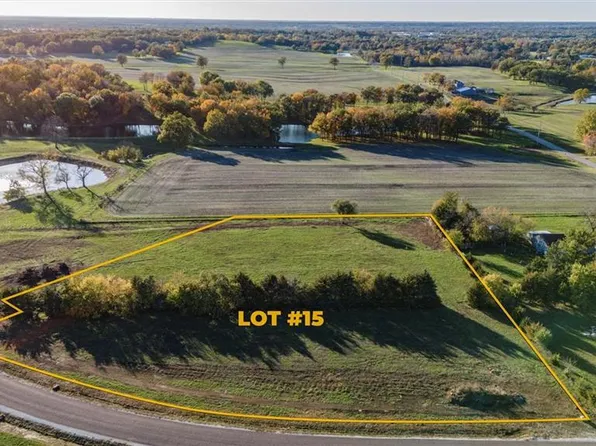 15 Travis Way, Harrisonville, MO 64701