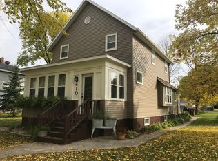 410 Elm Ave S, Hallock, MN 56728