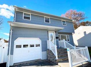 93 Roosevelt Ave, Colonia, NJ 07067