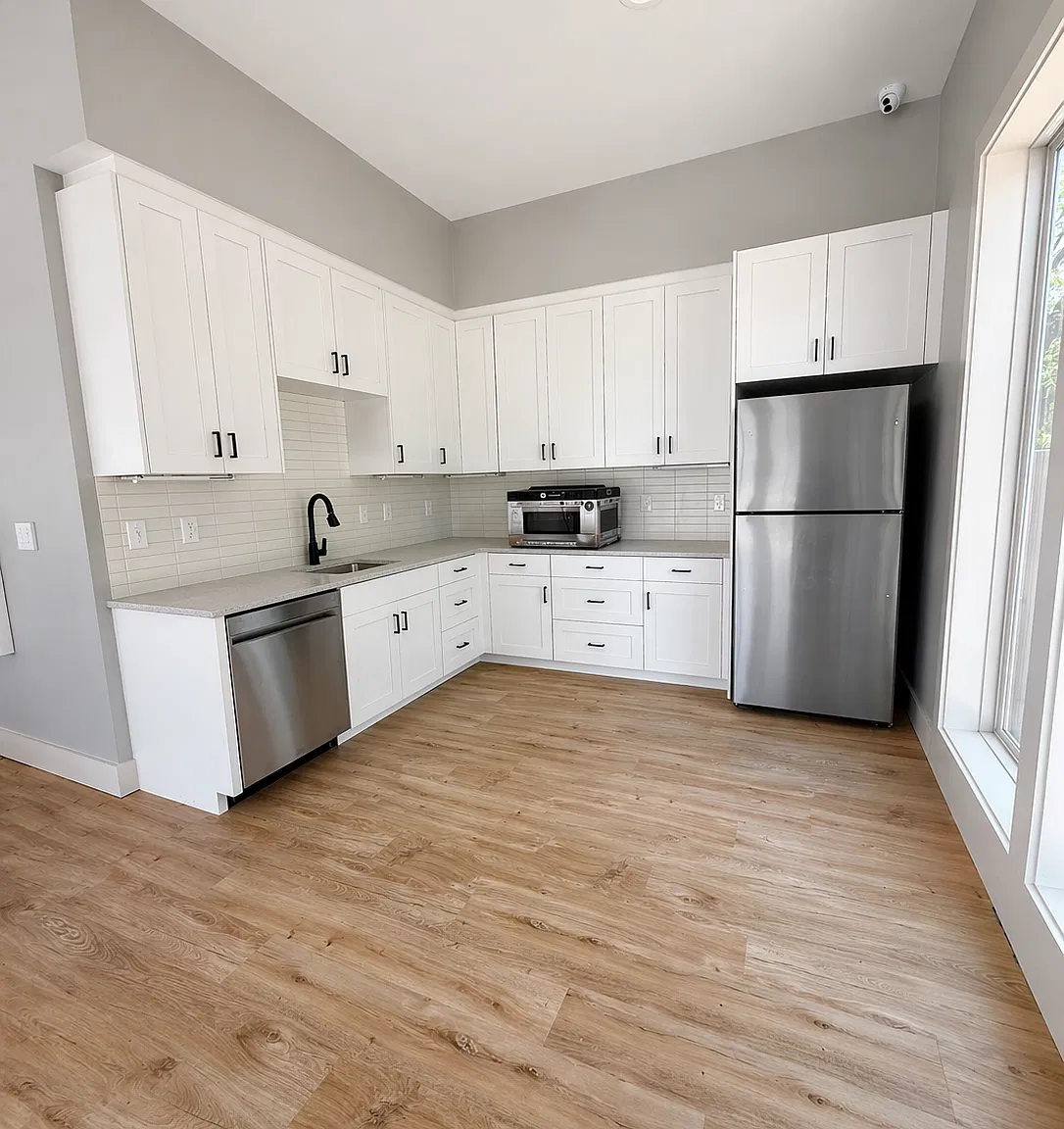 3803 Peachtree Ave — Photo 2