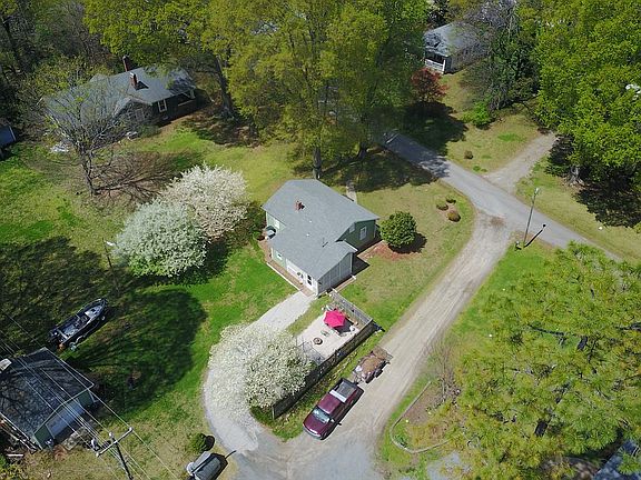 5th image of 6214 Hunter Ave
