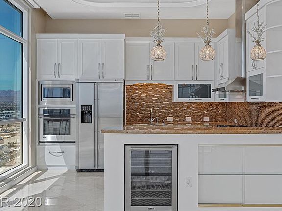 4th image of 4575 Dean Martin Dr Unit 3200