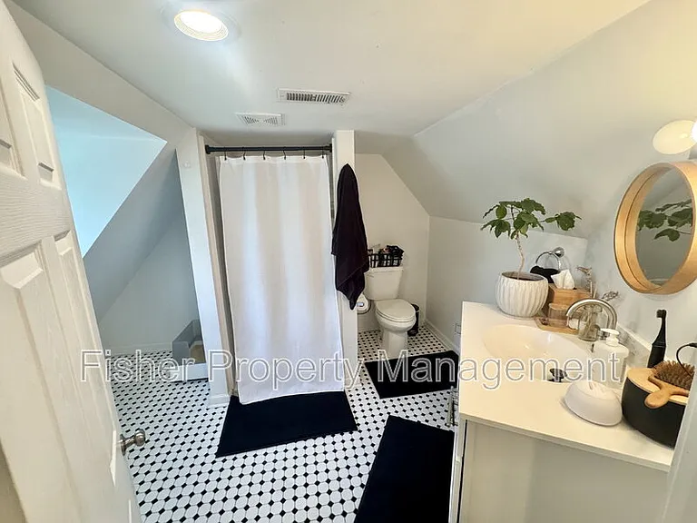 2205 Fenton St — Photo 25