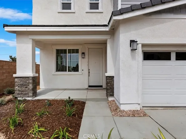 1160 Carob St, Rialto, CA 92376