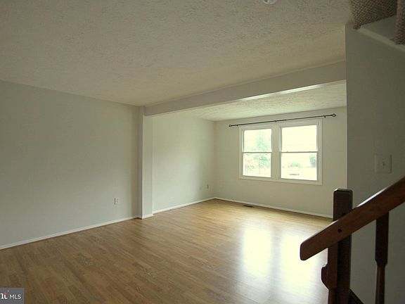 5th image of 7801 Fairborn Ct