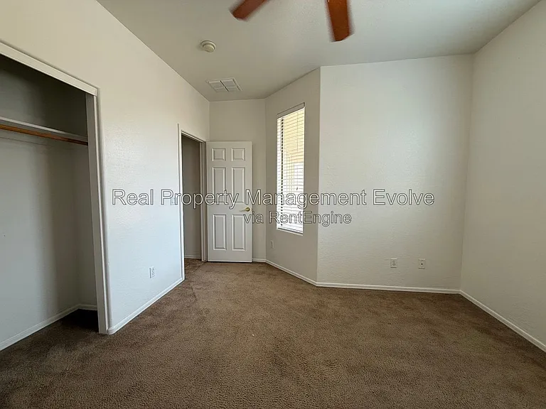 4417 W Saint Kateri Dr — Photo 21