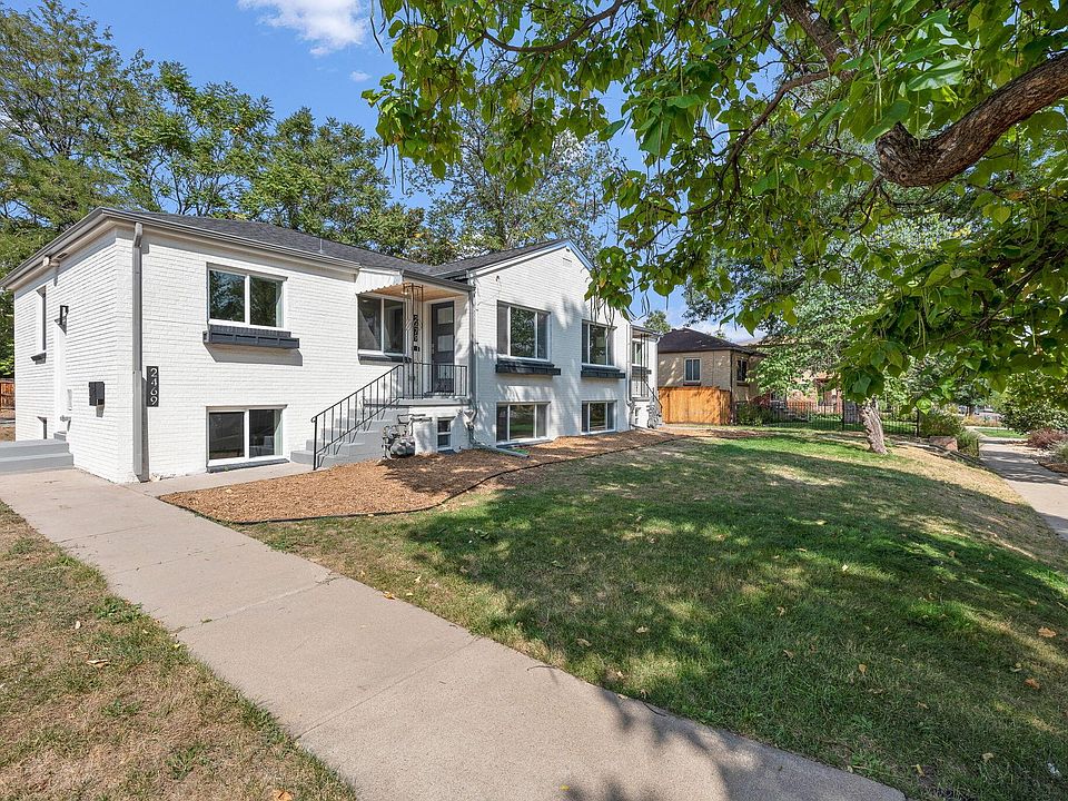 front entrance to 2469 lower unit