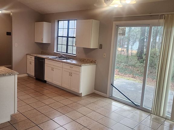 5th image of 3981 Skidmore Ct