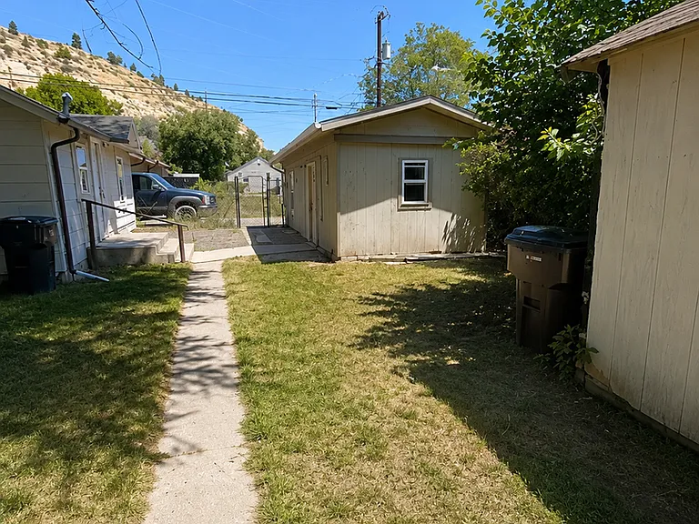 617 N 14th St — Photo 7