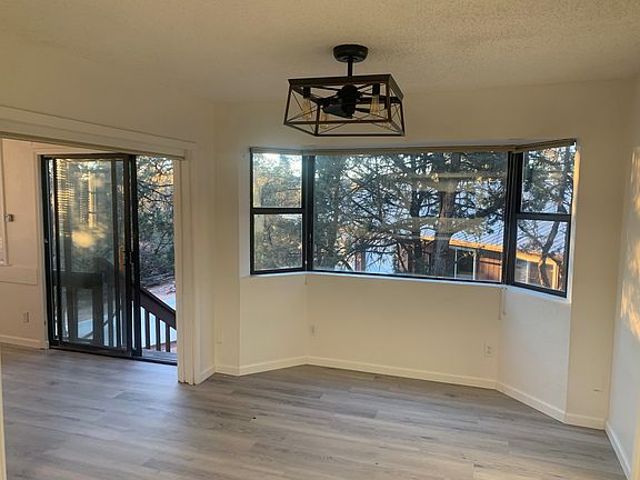 3rd image of 616 N Ponderosa Cir APT A