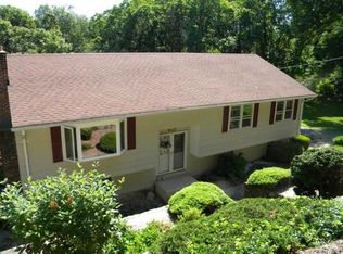 121 Coram Rd, Shelton, CT 06484
