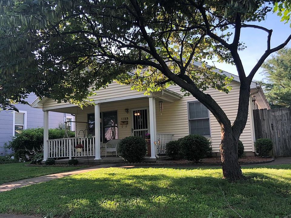 1st image of 1523 W 1st St