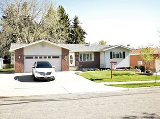 114 Estevan Dr, Bismarck, ND 58503