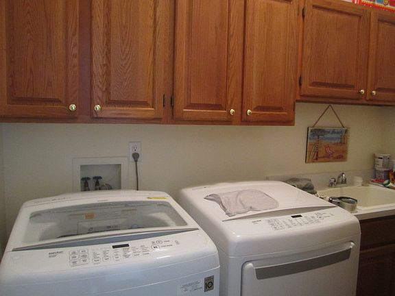 3rd image of 1623 Hickory Trace Dr