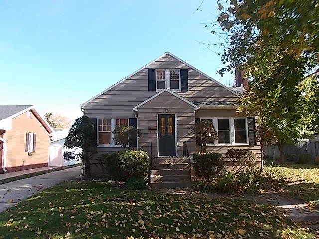 1st image of 1242 Linden Ave
