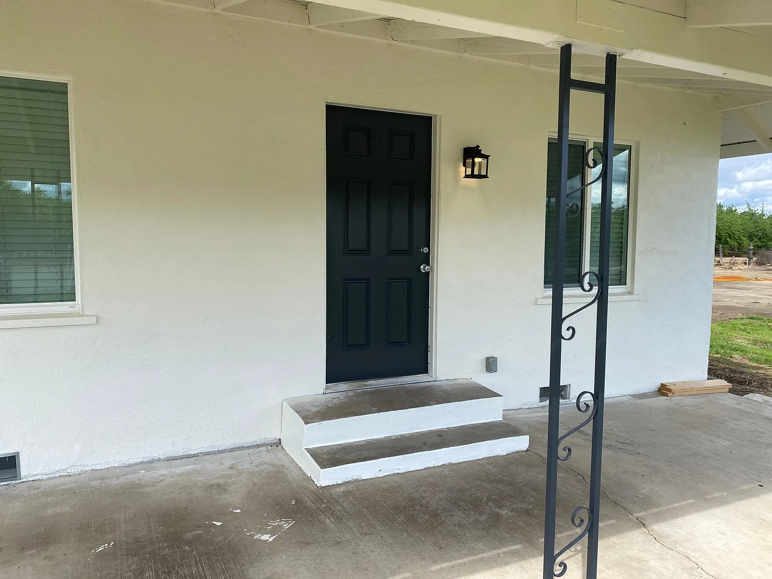 2 bed, 936 sqft, $1,600 — Photo 2
