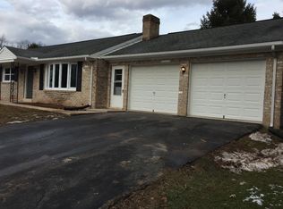 618 Sunset Rd, Thomasville, PA 17364