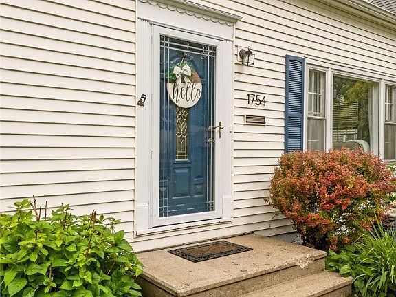 4th image of 1754 Kingsley Ave