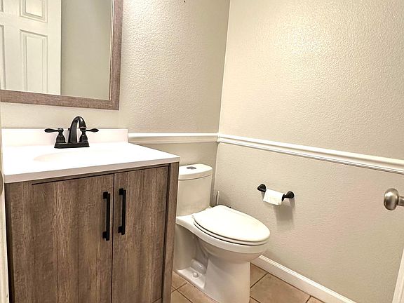 5th image of 12 Rockrose Ct