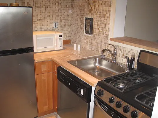 Rented by EA Kane RE Inc. | media 21