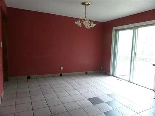 4th image of 6517 Sloan Ave