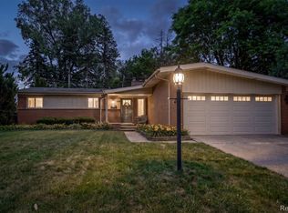 14196 Loveland St, Livonia, MI 48154
