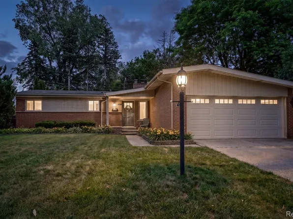14196 Loveland St, Livonia, MI 48154