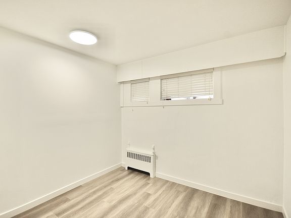 5th image of 1654 Venables St #1