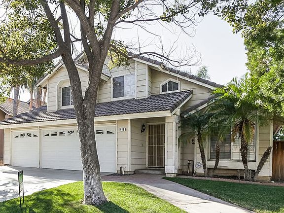 2nd image of 440 Yosemite Cir