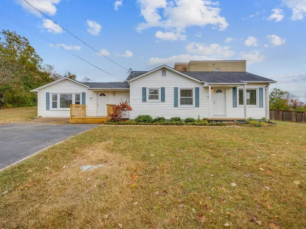 2614 Mimosa Ln, Johnson City, TN 37604