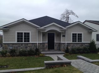 55 Sands Point Rd #A, Port Washington, NY 11050