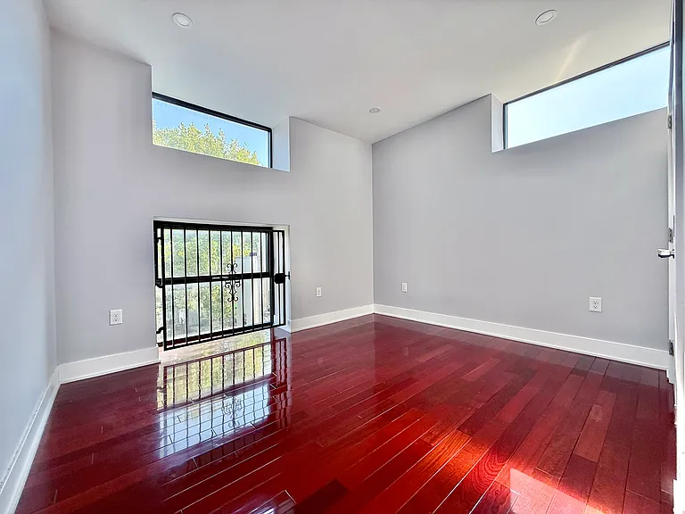 302 Richmond St #A18 — Photo 11