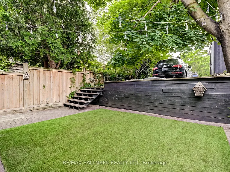 584 Logan Ave — Photo 26