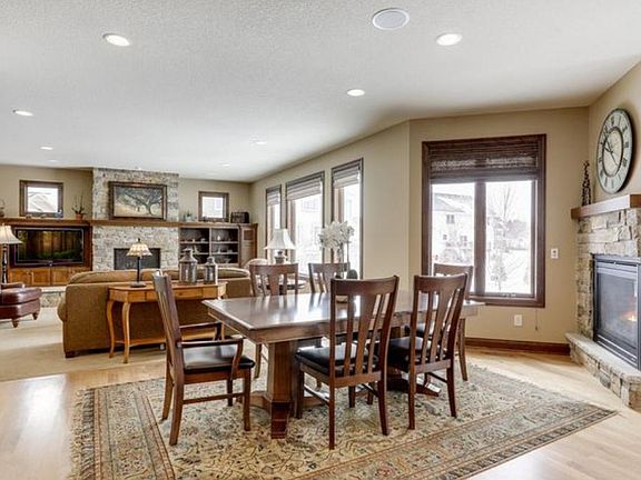 5th image of 1700 Deephaven Dr