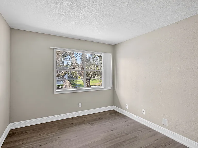 Willow Brooke Apartments — Photo 6