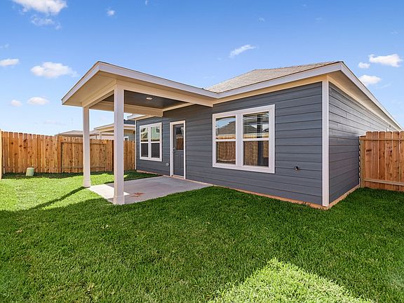 4th image of 3907 Windy Whisper Dr