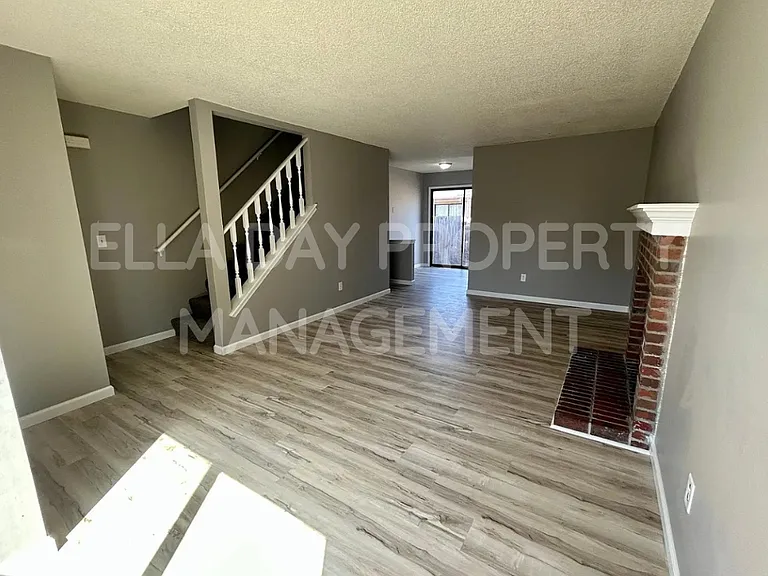 9118 E Funston St #C — Photo 3