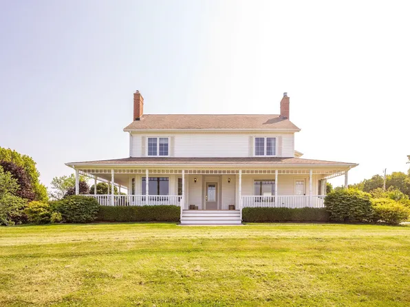 21 Spruce Ln, Stratford, PE C1B 1M9