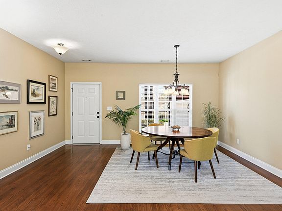 4th image of 1029 Lake Moultrie Dr