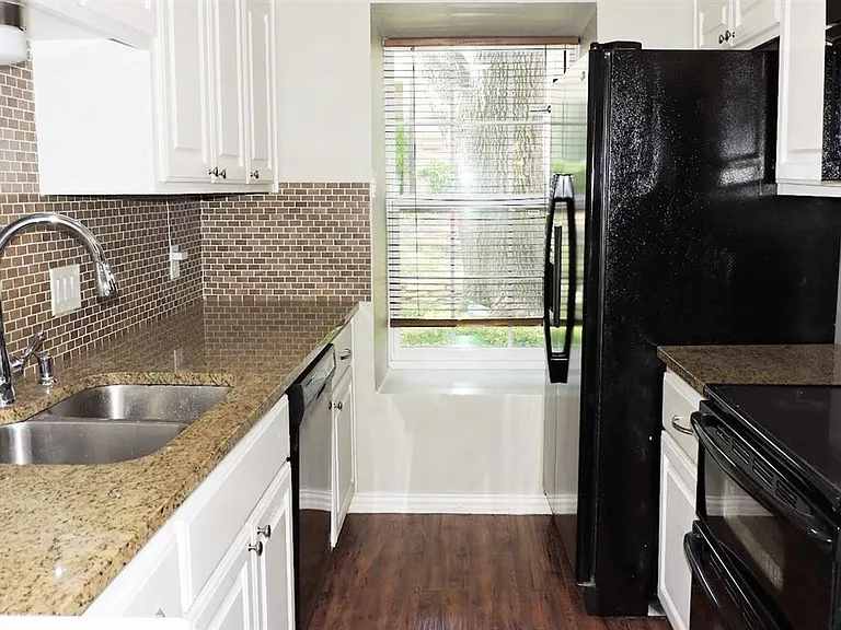 6627 Valleyside Rd — Photo 11