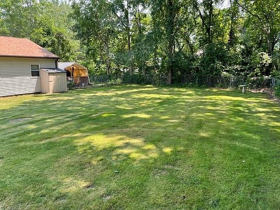 4th image of 2 S Glen Dr