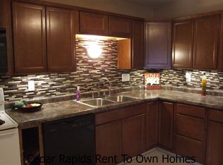 116 Broadmore Rd SW, Cedar Rapids, IA 52404