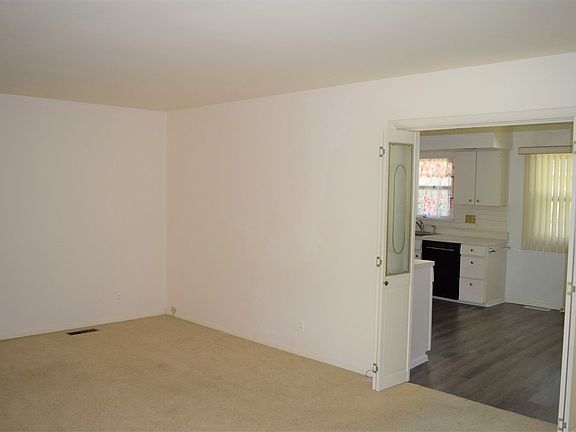 5th image of 4501 N Gishler Dr