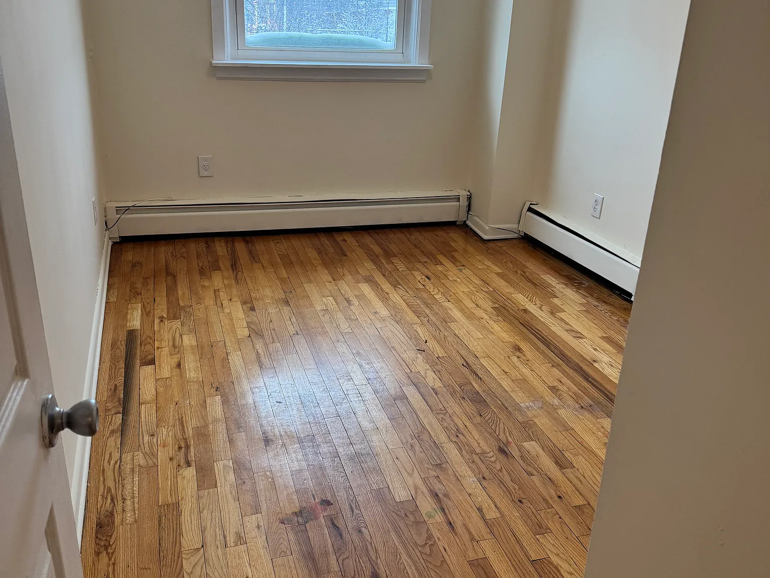 3 bed, 1300 sqft, $3,811 — Photo 4