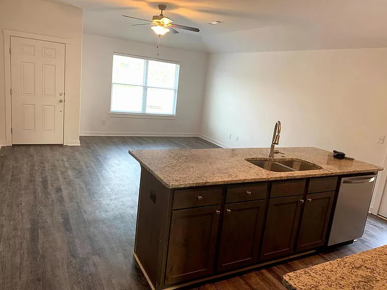 2800 N Teresa Dr #B — Photo 2